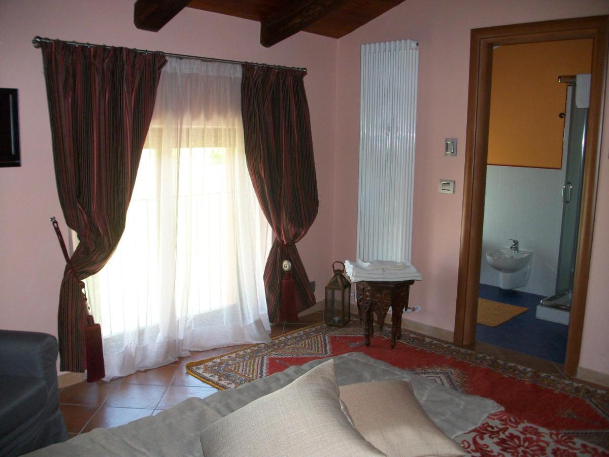 La Corte Di Langa Affittacamere Albaretto della Torre Camera foto