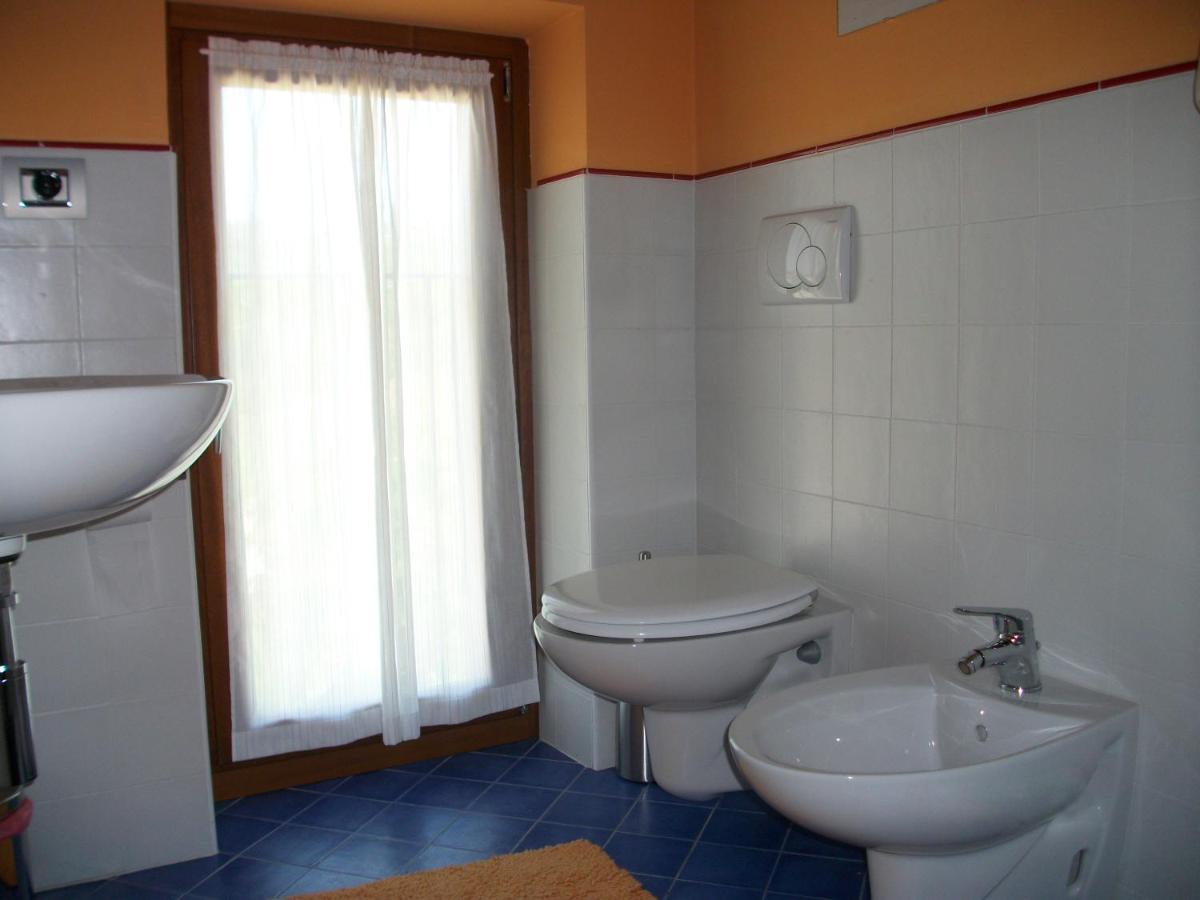La Corte Di Langa Affittacamere Albaretto della Torre Camera foto
