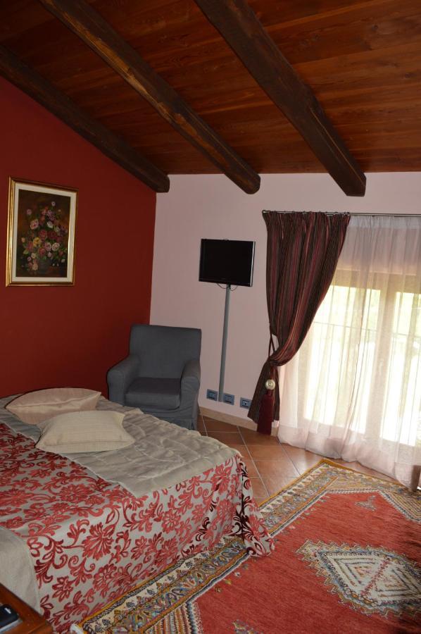 La Corte Di Langa Affittacamere Albaretto della Torre Camera foto